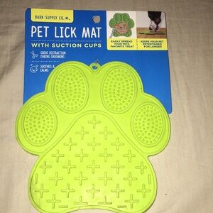 Pet lick Mat with suction cups
